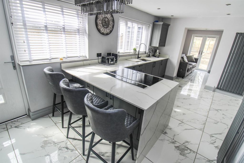 Property photo 3 of 31 Img_9949.Jpg