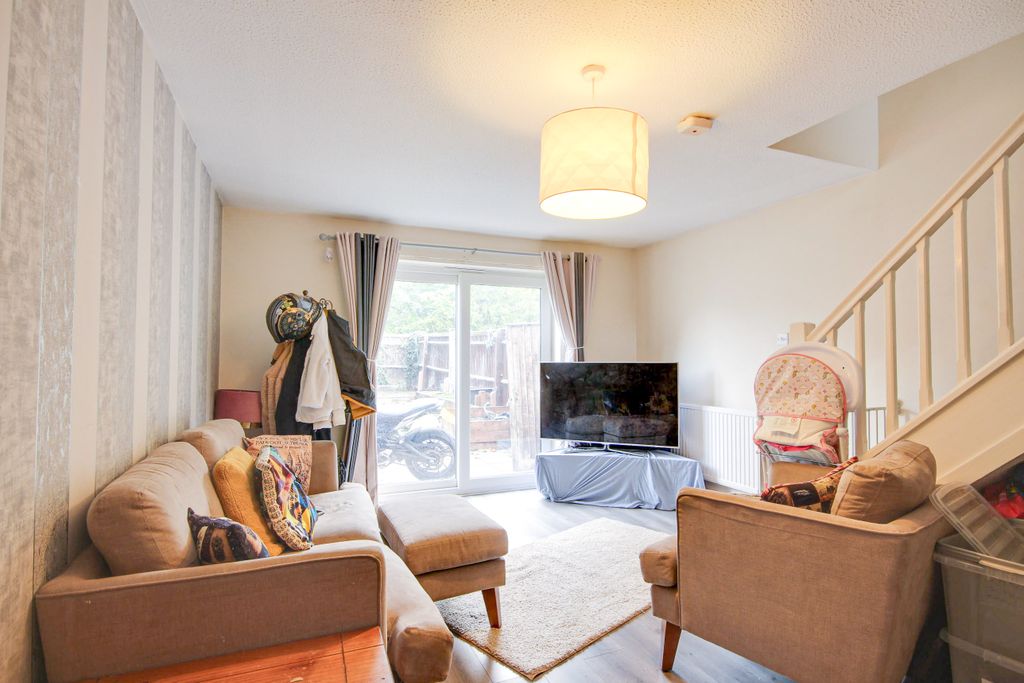 Property photo 2 of 7