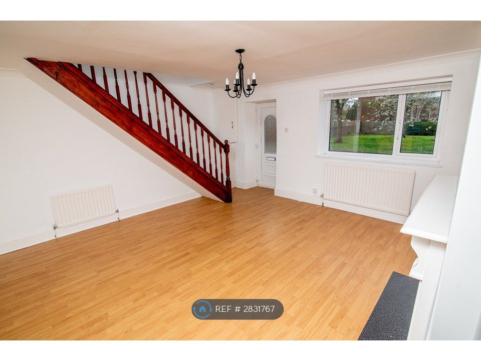 Property photo 1 of 19 Living Room