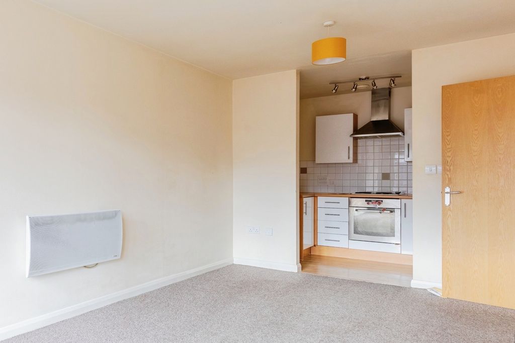 Property photo 2 of 11 Pbox-Img.Jpg