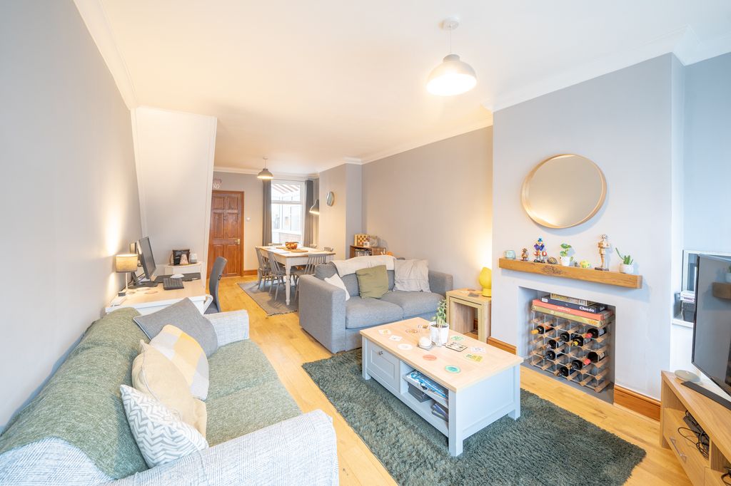 Property photo 1 of 16 Dsc05059-Hdr