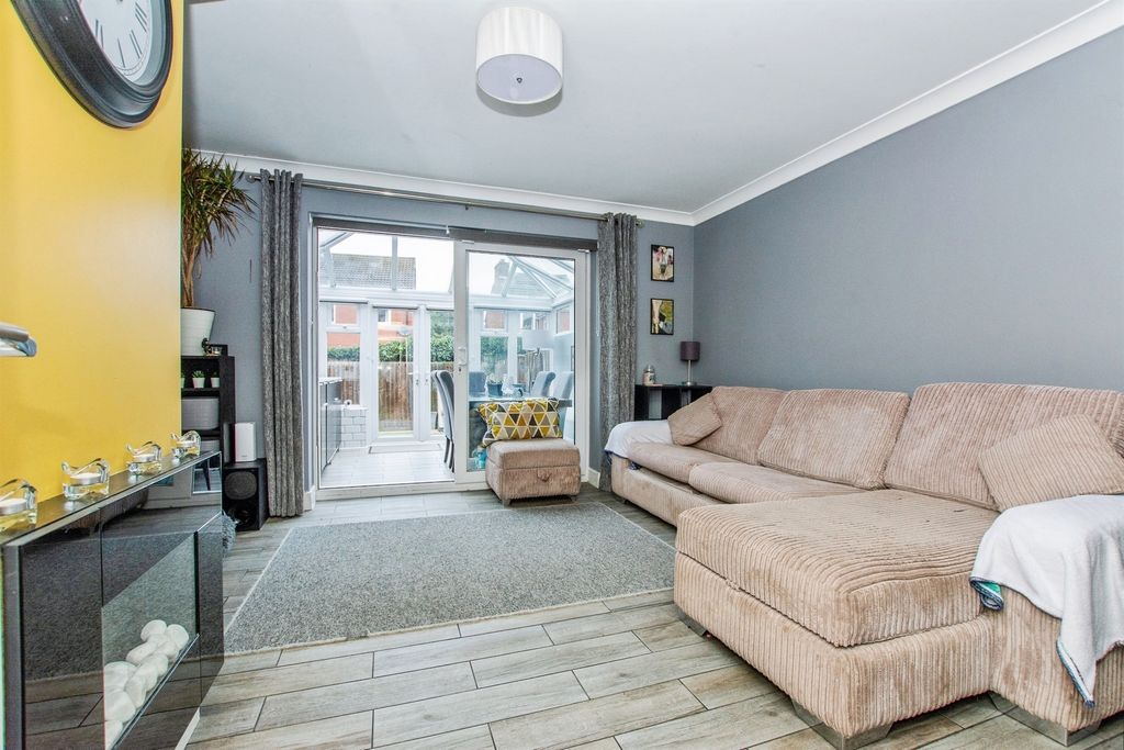 Property photo 3 of 20