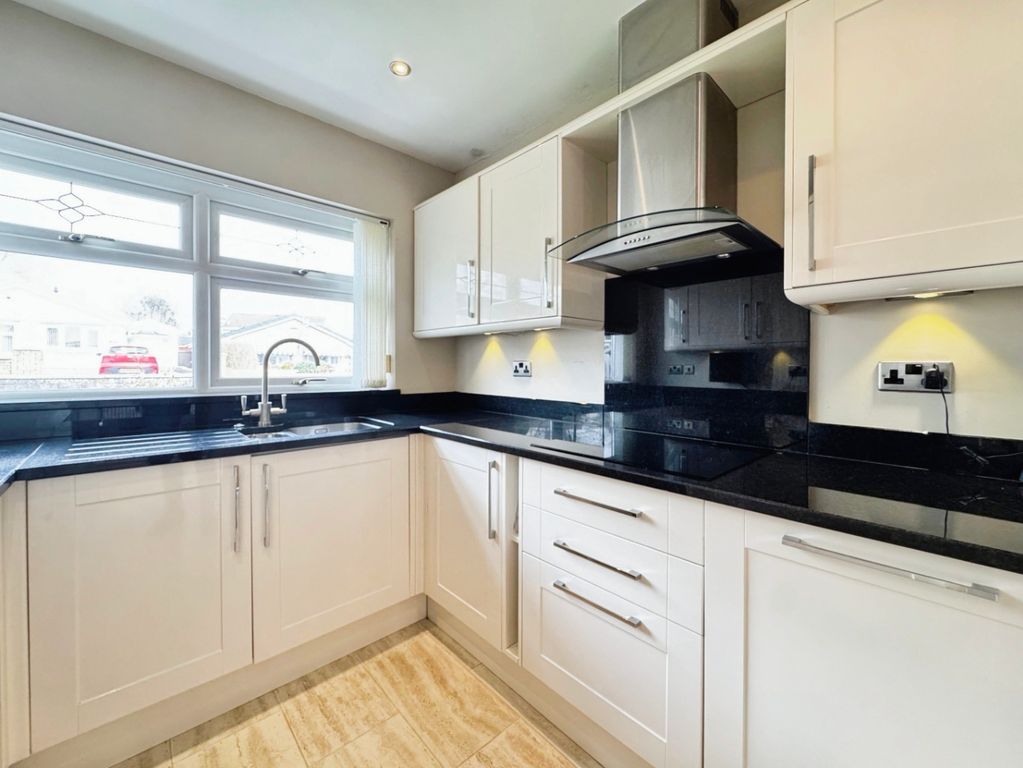 Property photo 3 of 25 4021827