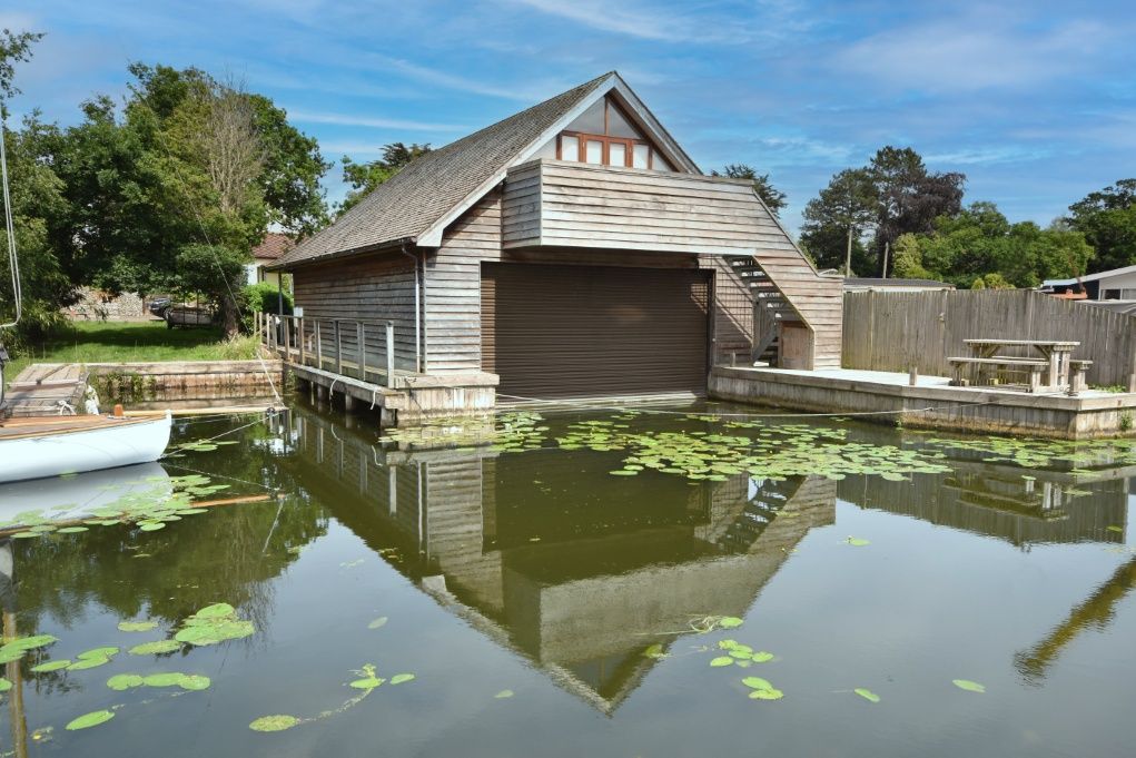 Property photo 1 of 23