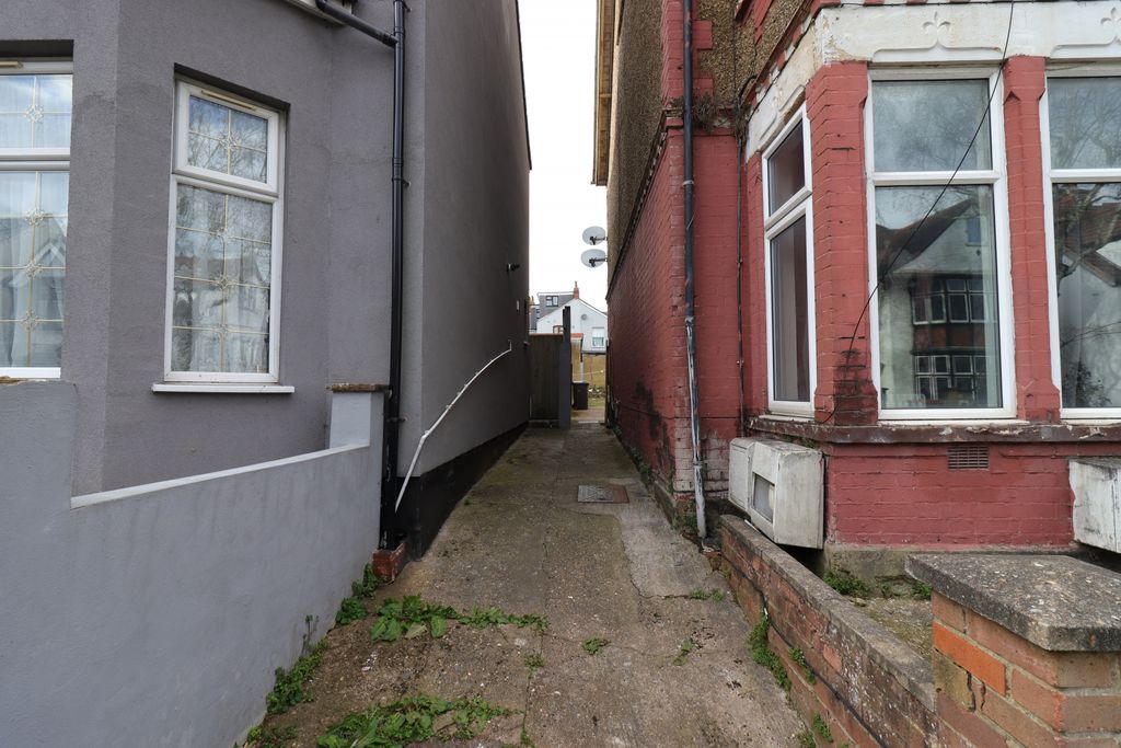 Property photo 2 of 26 Gallery