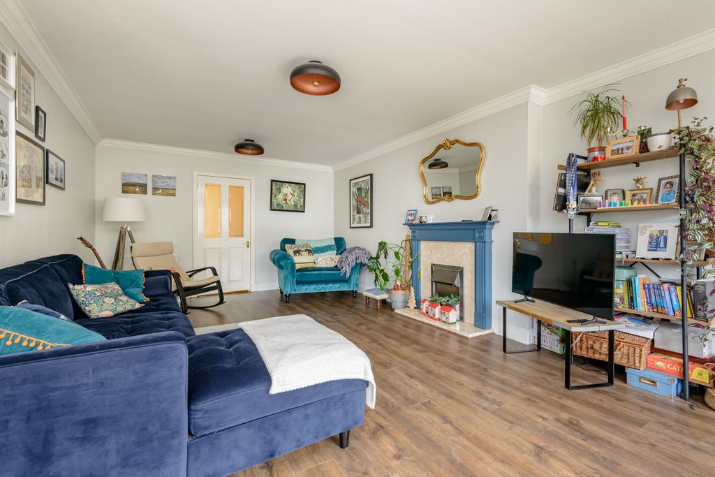 Property photo 3 of 17 Property Image 3