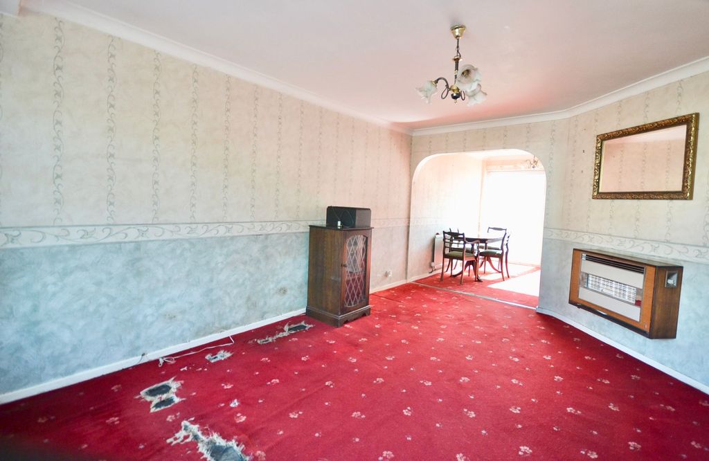 Property photo 3 of 21
