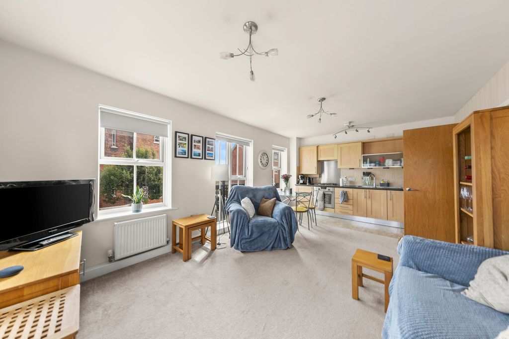 Property photo 3 of 13