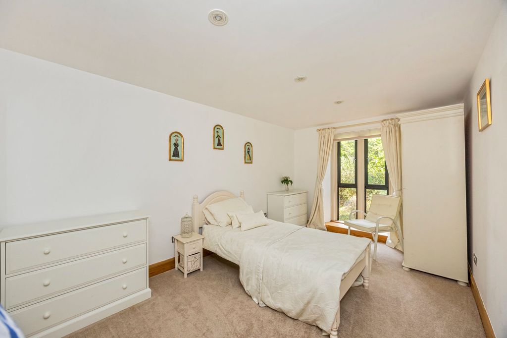 Additional image 12 of 3 bed flat for saleBolnore Road, Chapel Heights Bolnore Road RH16
