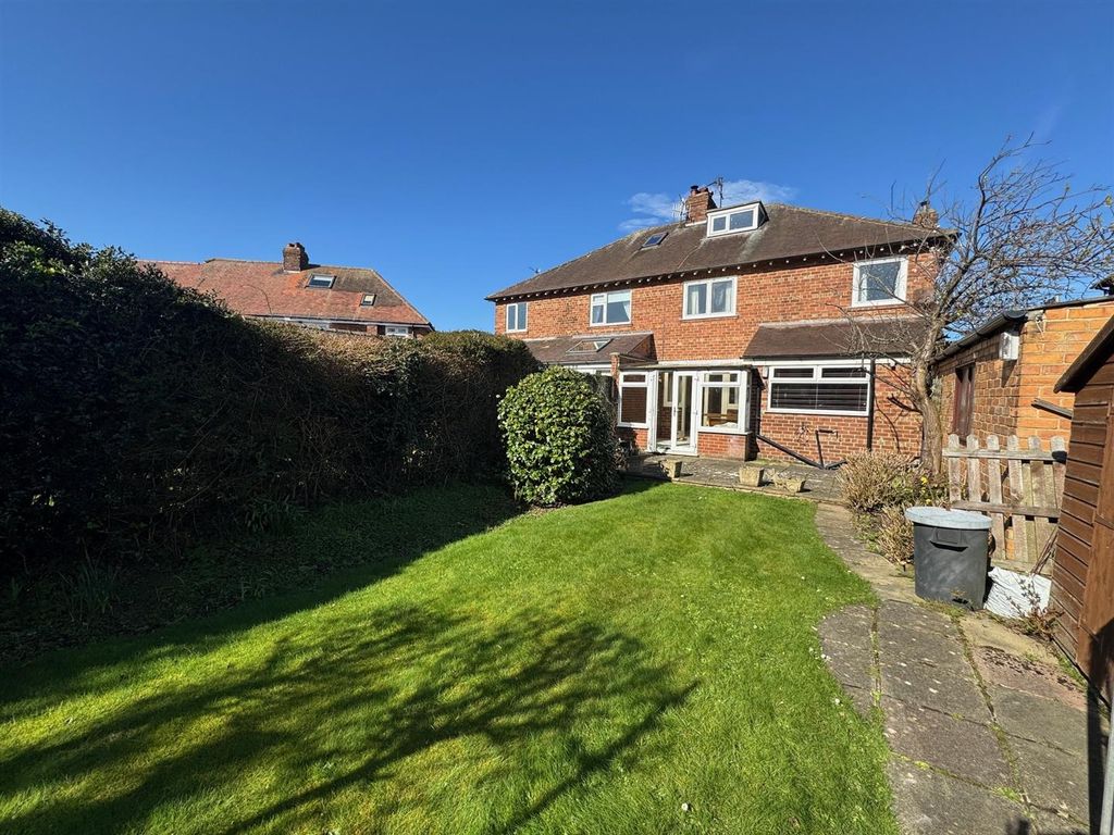 Property photo 3 of 29 Garden 3.Jpg