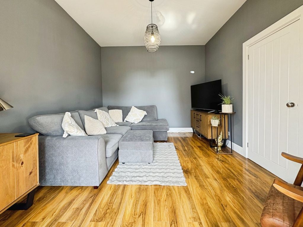 Property photo 3 of 19 5154113