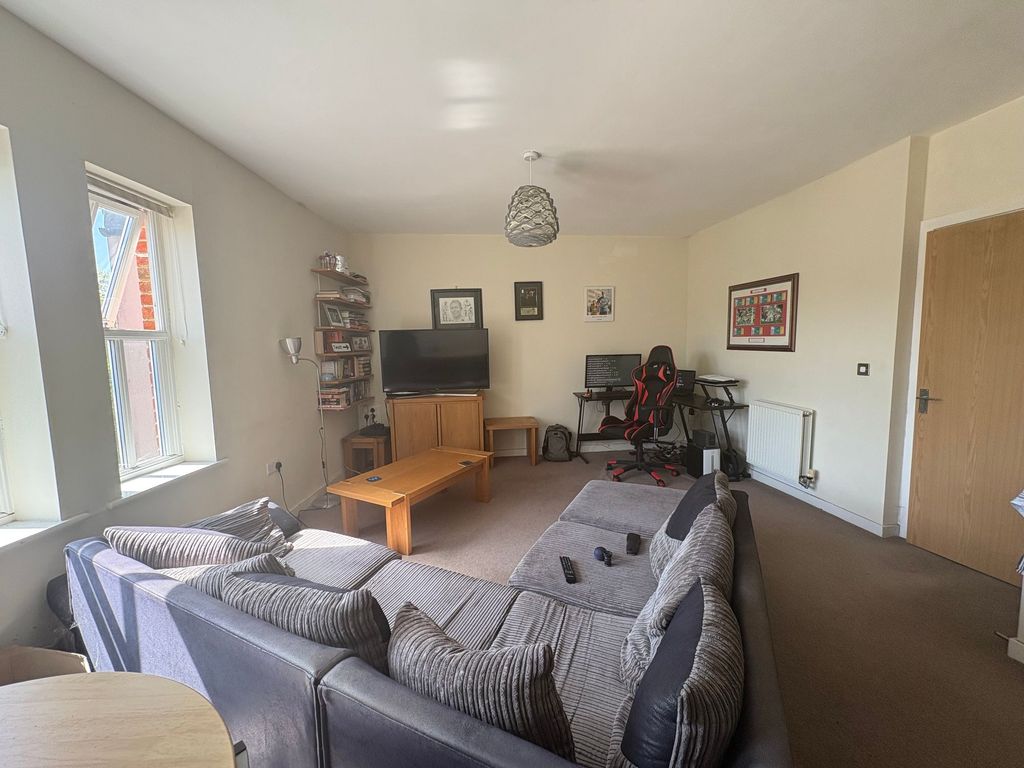 Property photo 3 of 13