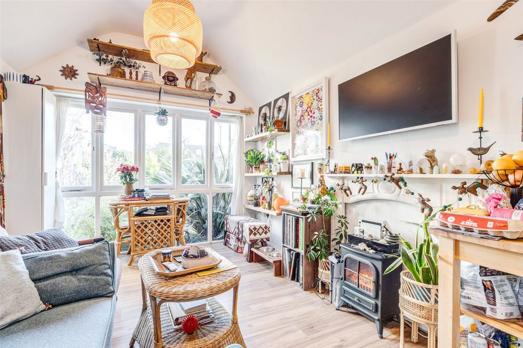 Property photo 3 of 12 Picture No. 06