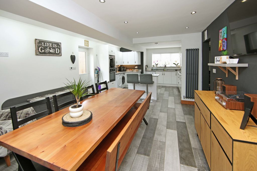 Property photo 3 of 24 Photo 3