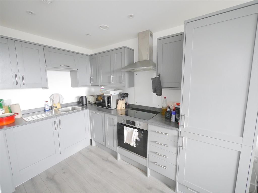 Property photo 3 of 7 Open Plan Living