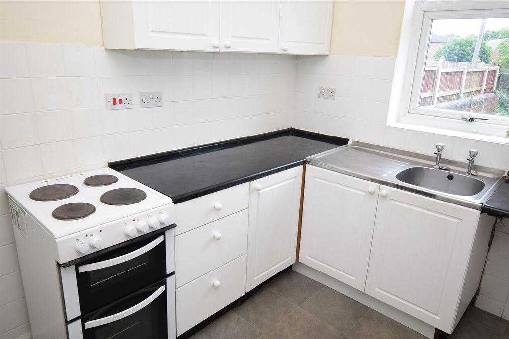 Property photo 2 of 14