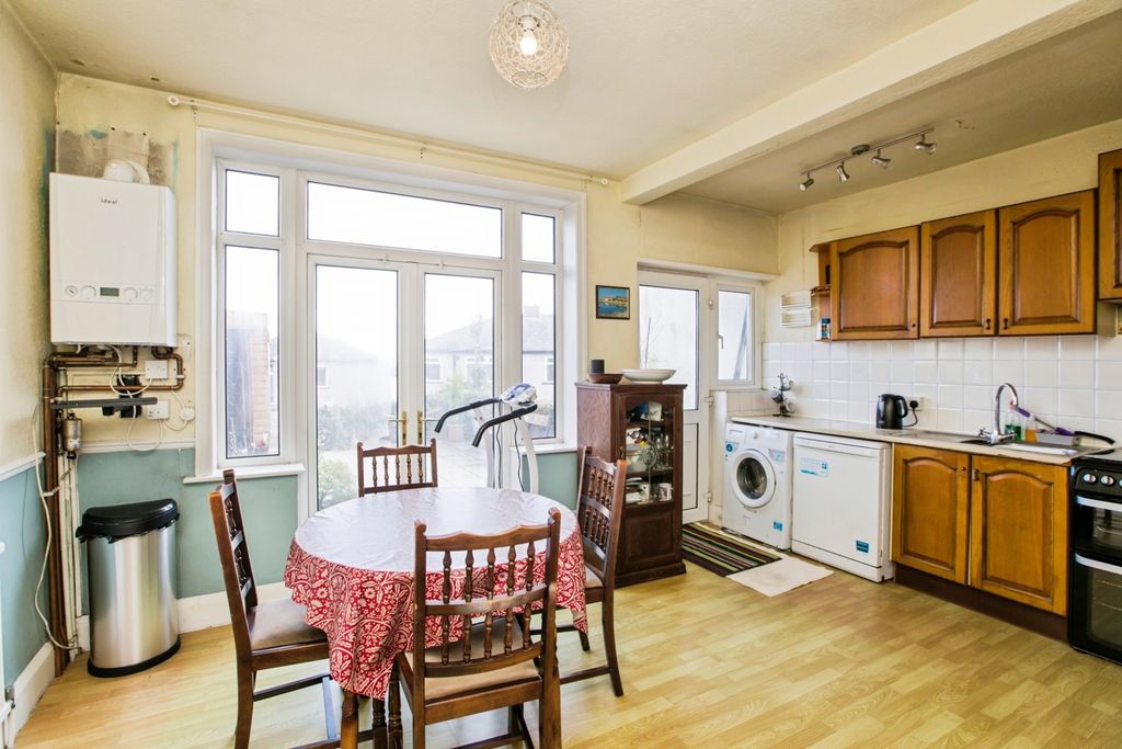 Property photo 3 of 20 Kitchen Diner