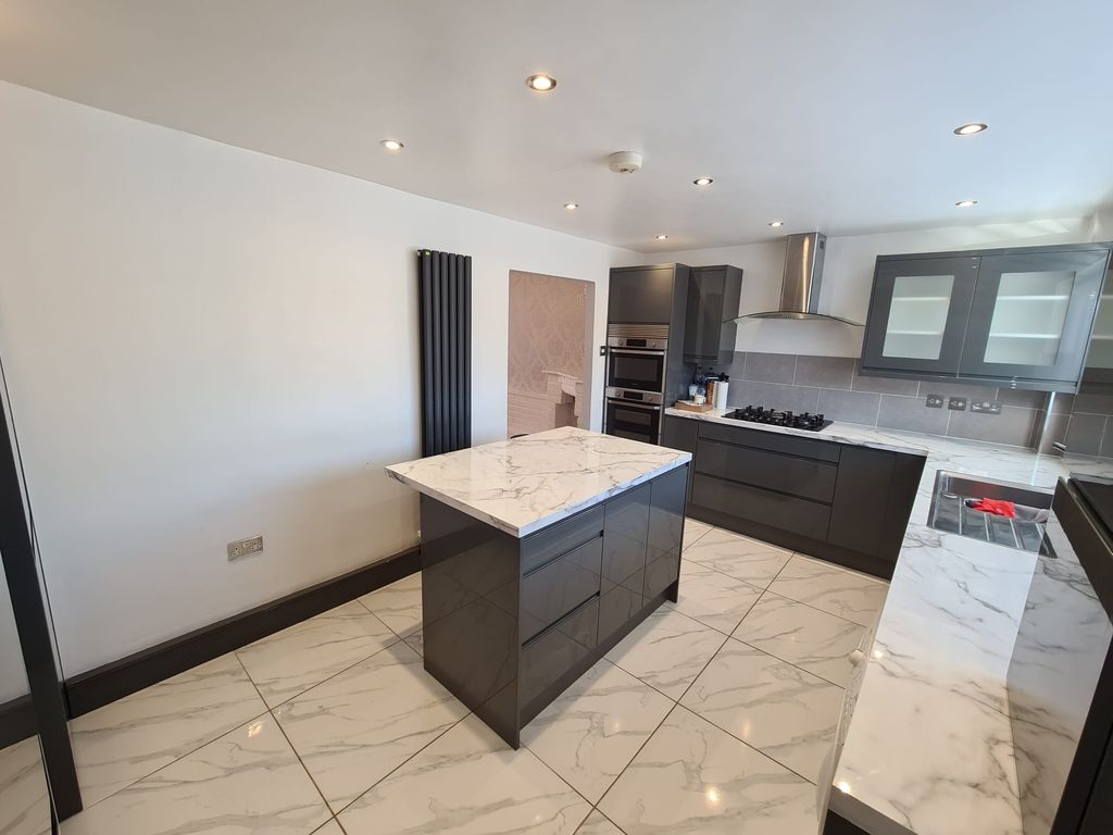 Property photo 1 of 12 Whatsapp Image 2026-10-14 At 2.30.15 Pml