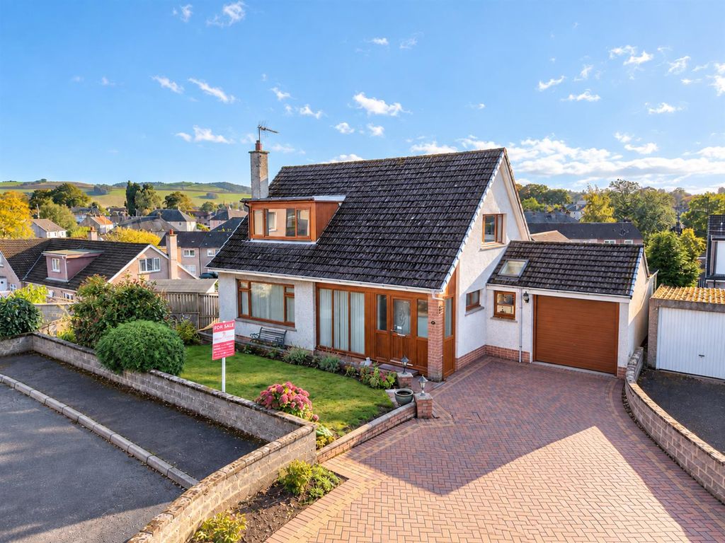 Property photo 1 of 27 6 Kilmaron Crescent Cupar-1.Jpg