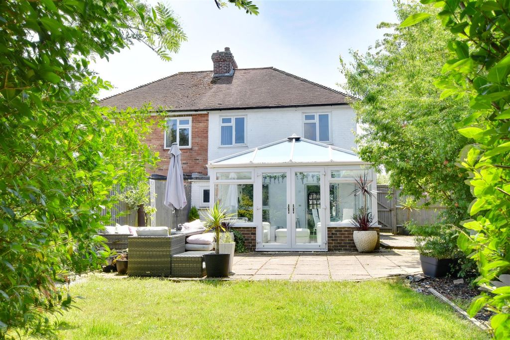 Property photo 2 of 24
