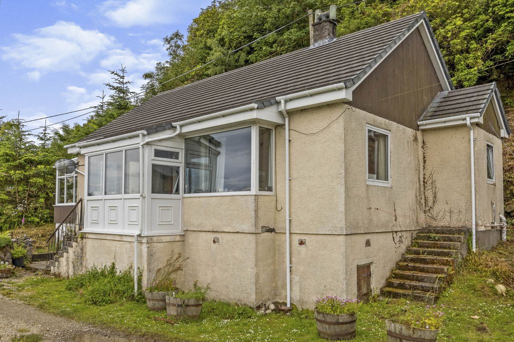 2 bed detached bungalow for sale Waterfoot