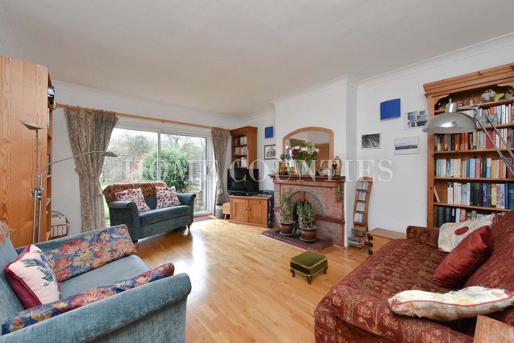 Property photo 2 of 14