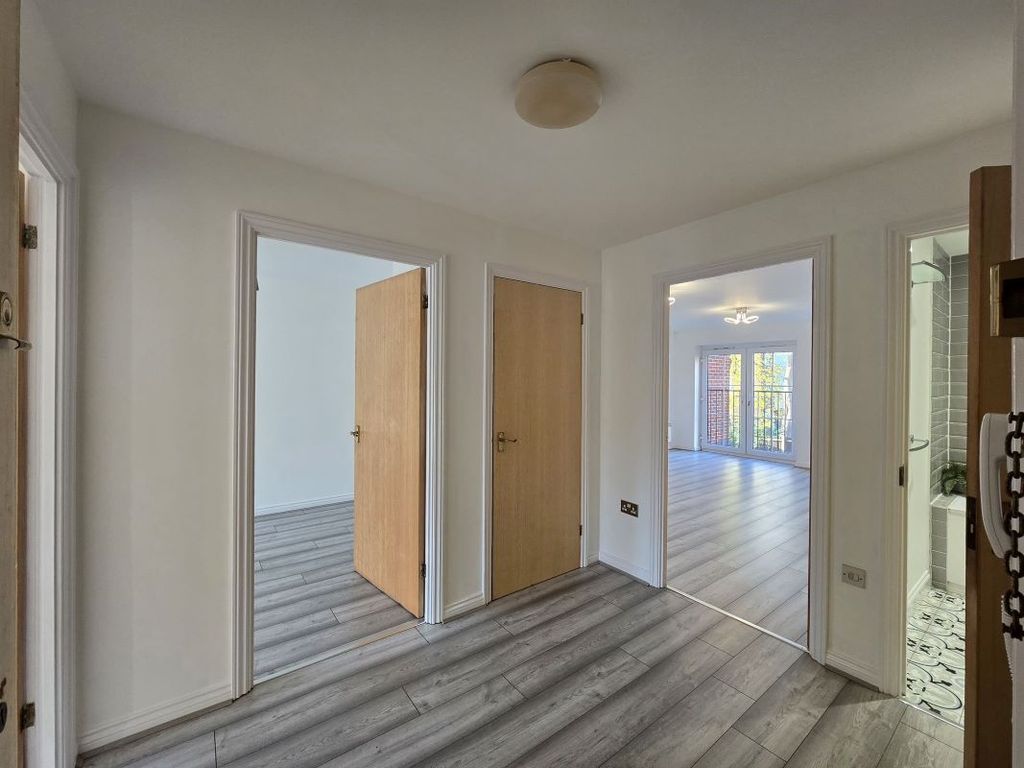 Property photo 2 of 6