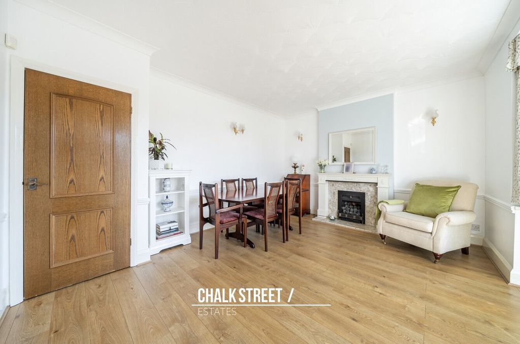 Property photo 3 of 26