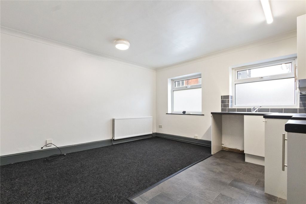 Property photo 3 of 6 Picture No. 04