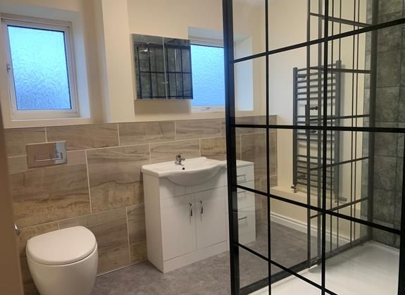 Property photo 1 of 5 Bedroom