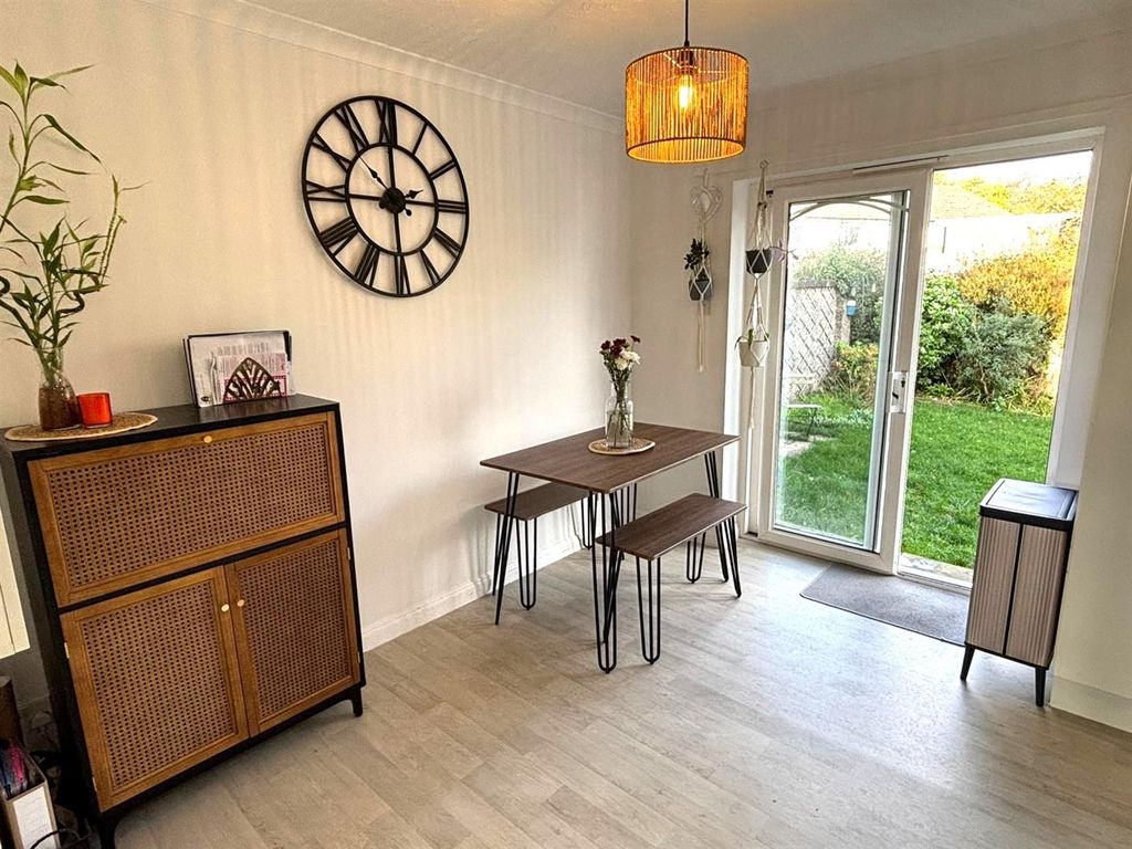 Property photo 3 of 15 Dining Area.Jpg