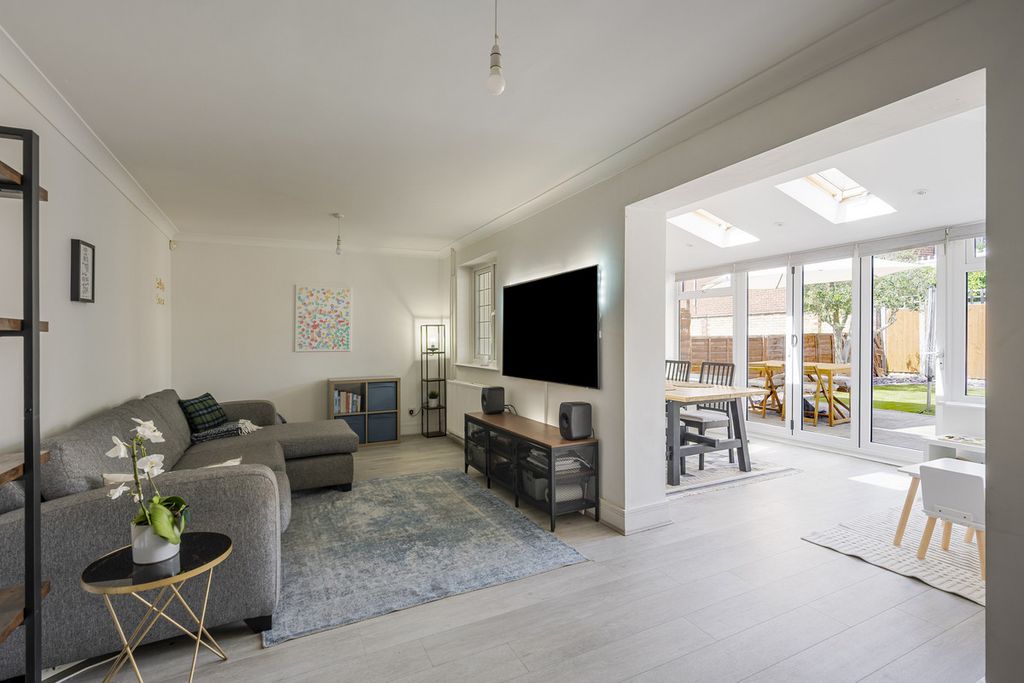 Property photo 3 of 15