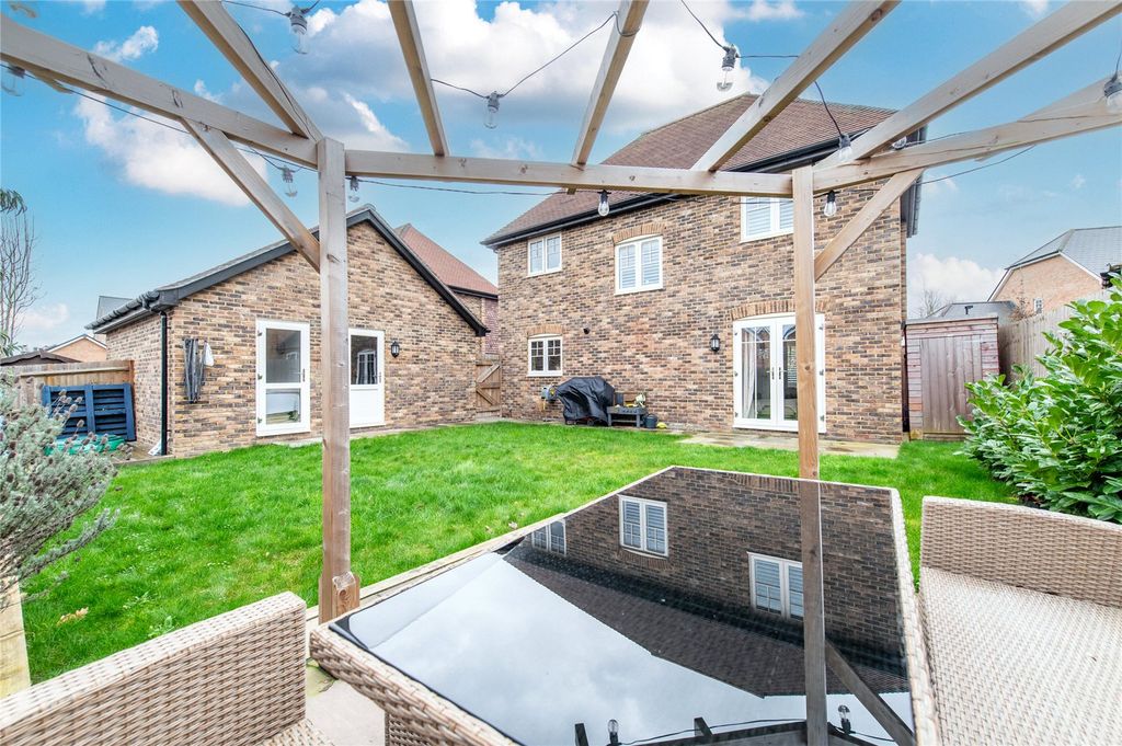 Property photo 2 of 33 Picture No. 34