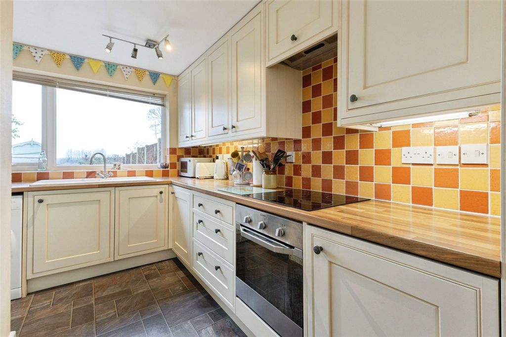 Property photo 2 of 19 Picture No. 06