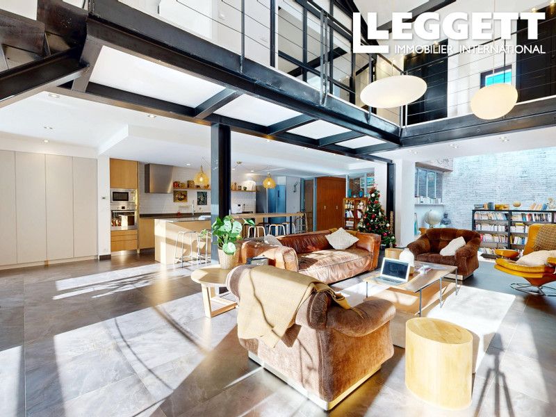 Property photo 3 of 10