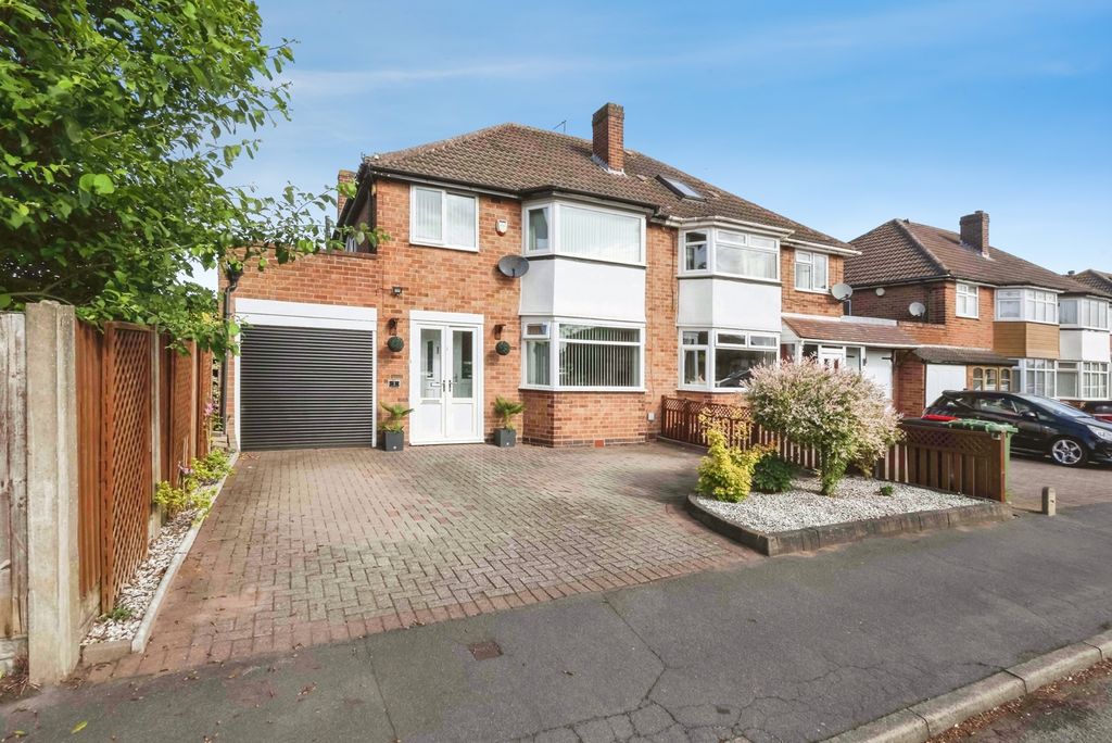 Property photo 1 of 19 Pbox-Img.Jpg