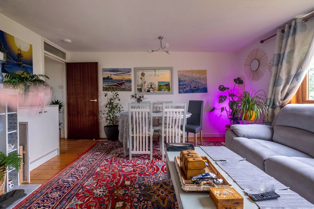 Property photo 3 of 30