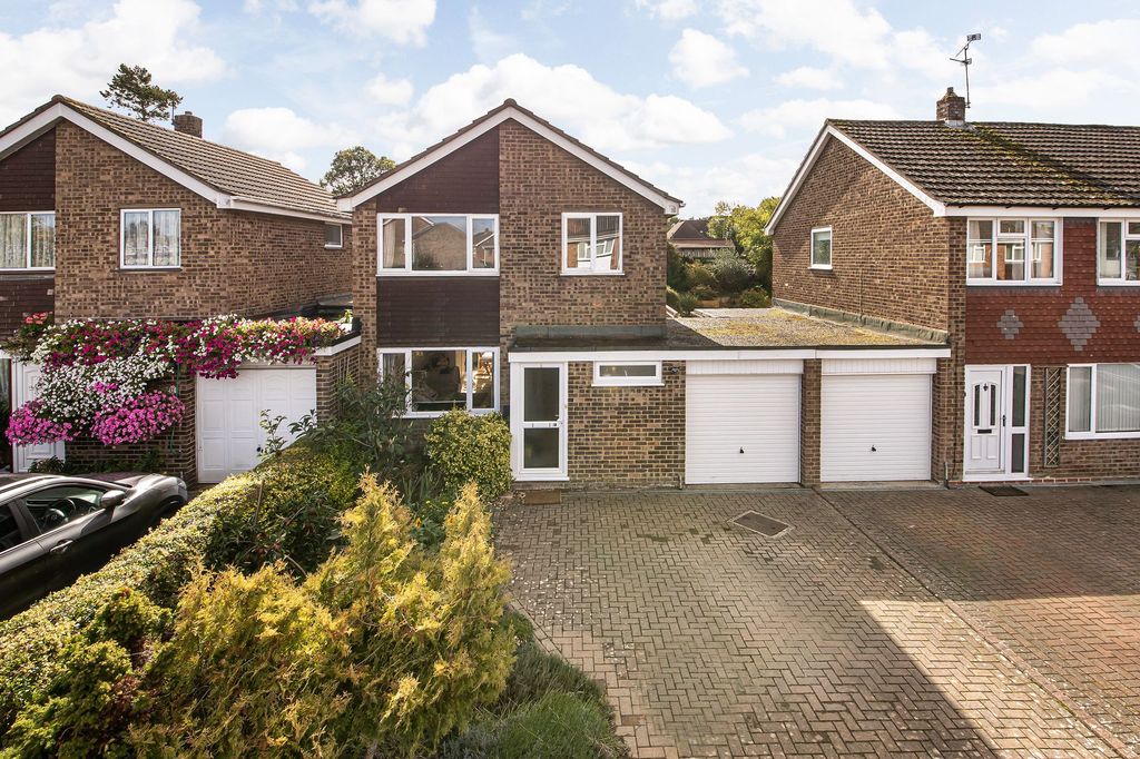 Property photo 1 of 11