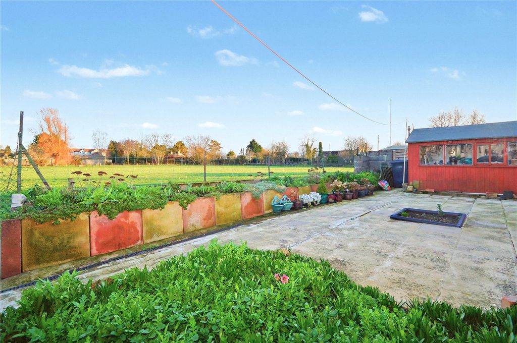 Property photo 2 of 19 Garden