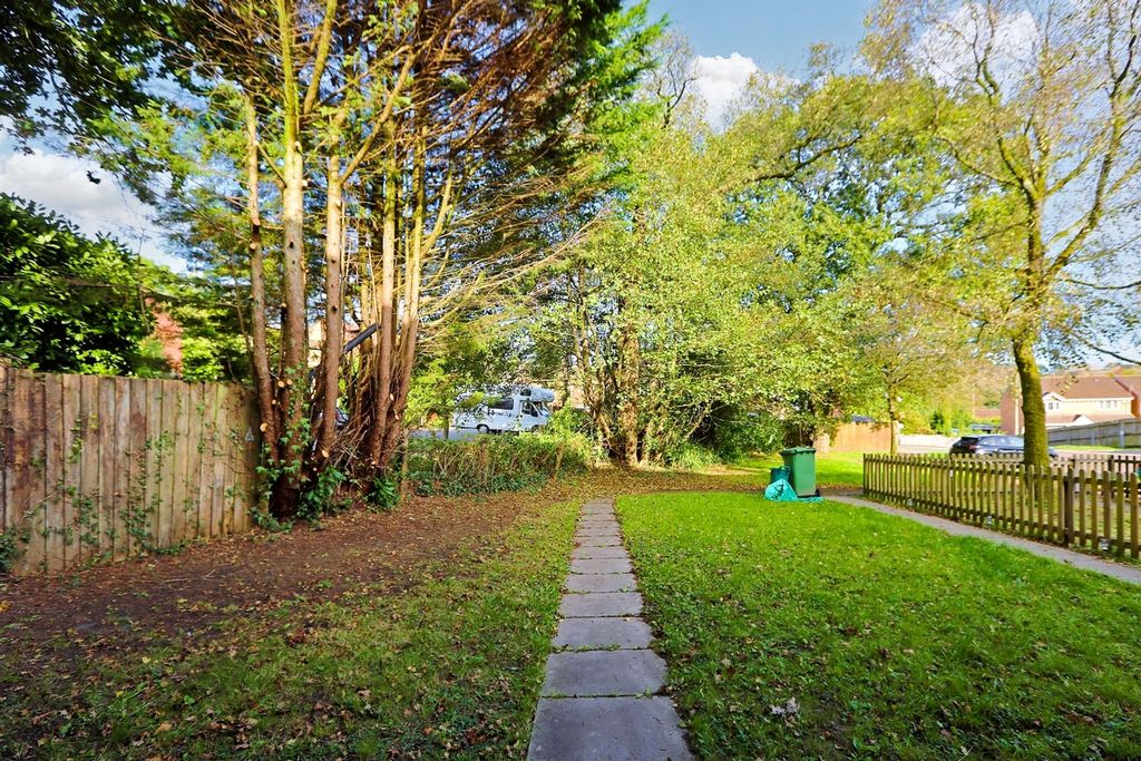 Property photo 3 of 20