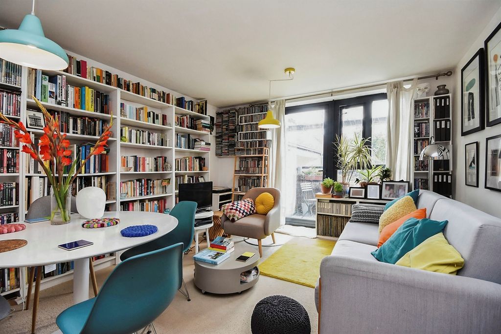 Property photo 3 of 14