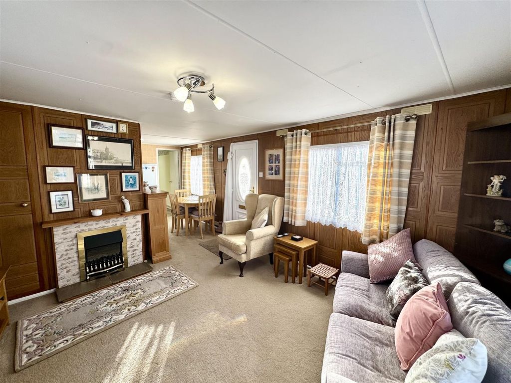 Property photo 2 of 12 Sitting Room