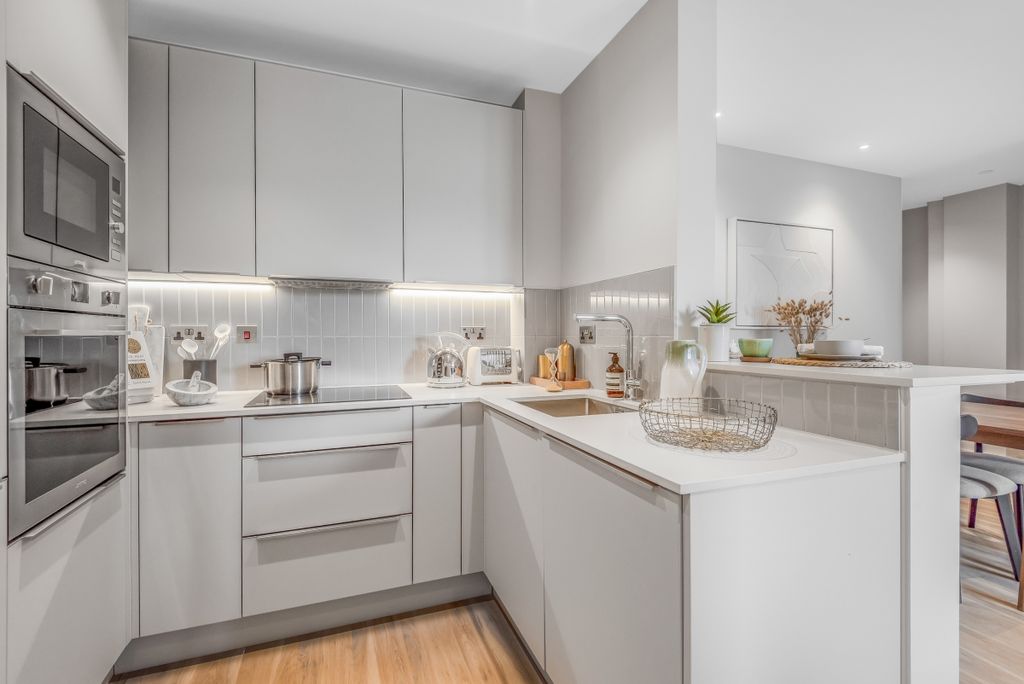 Property photo 3 of 9 Ten Degrees Croyd...