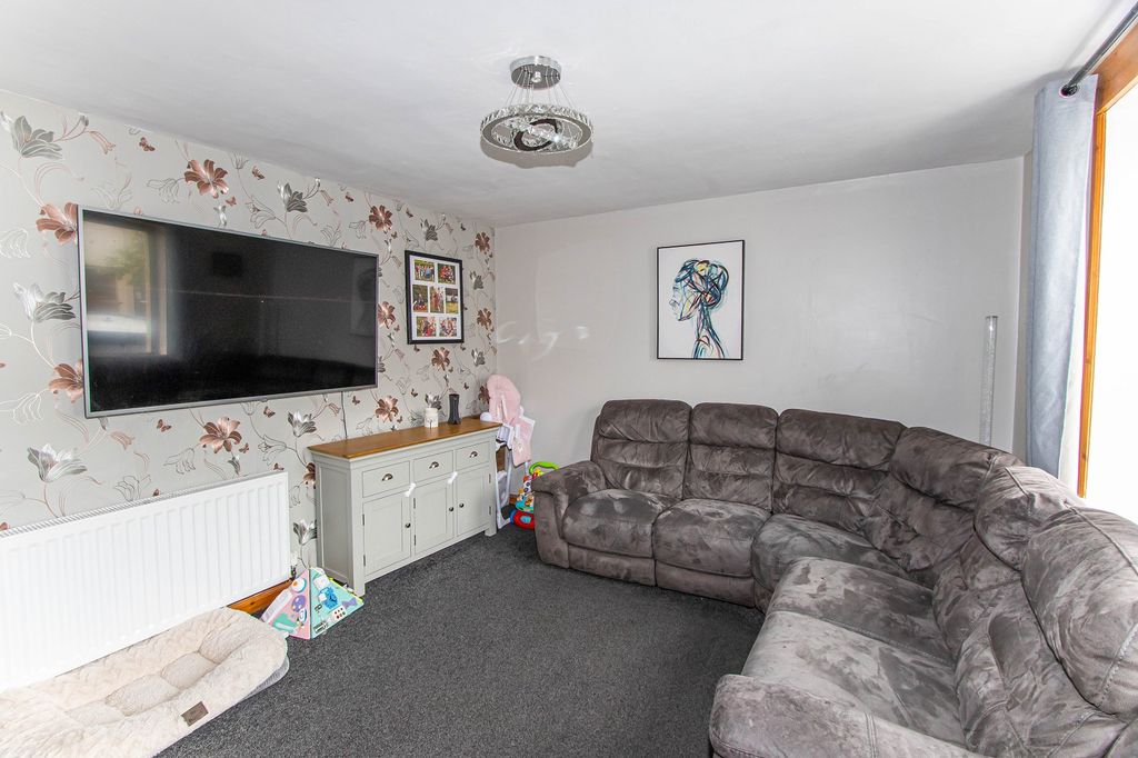 Property photo 2 of 14 Not Specified