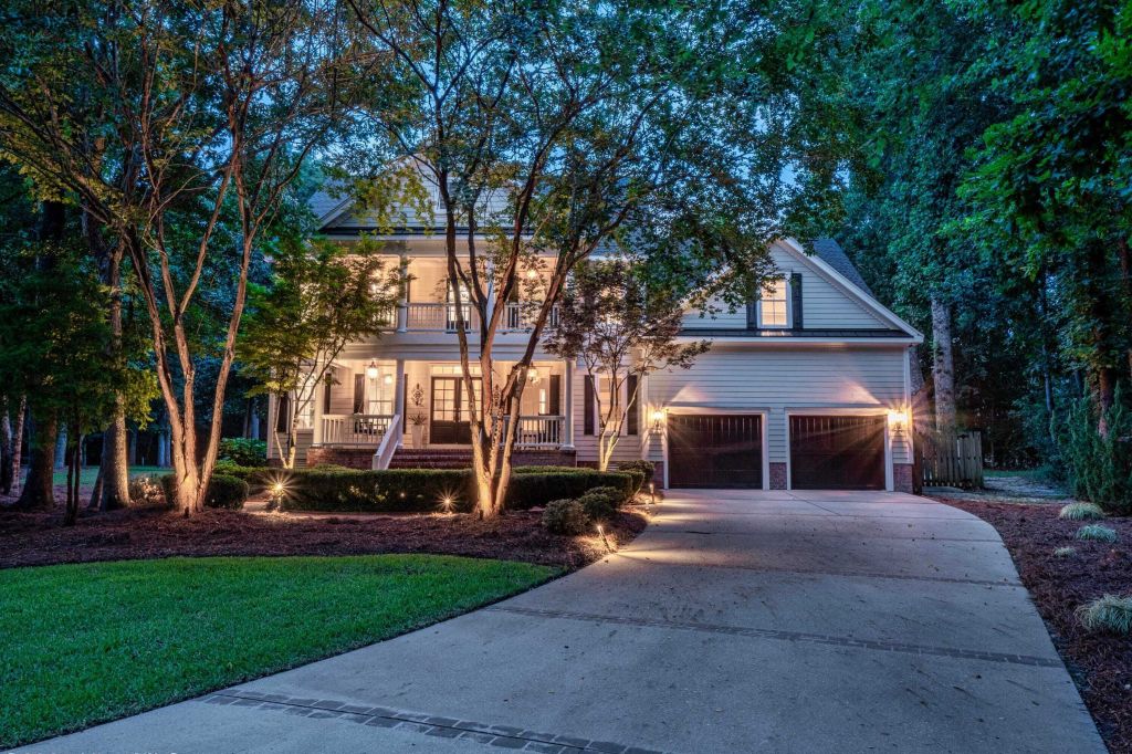 Property photo 1 of 27