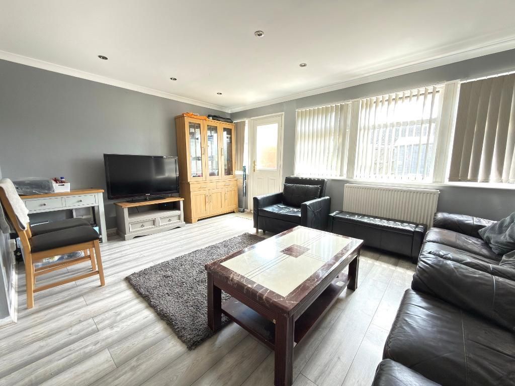 Additional image 5 of 3 bed terraced house for saleFlint Close, Marsh Farm, Luton, Bedfordshire LU3