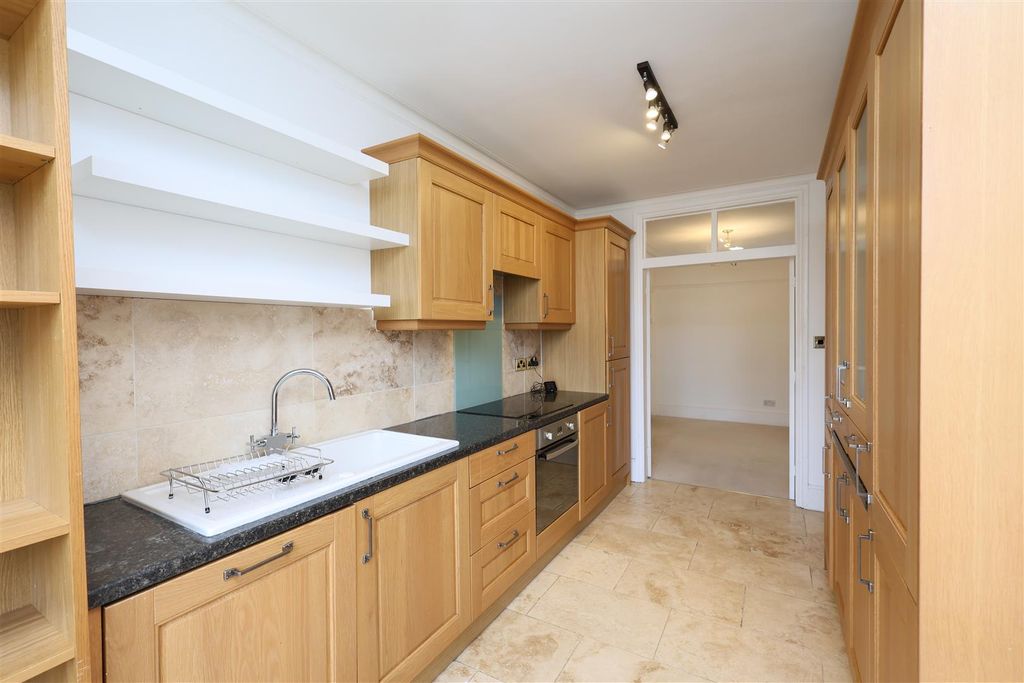 Property photo 3 of 16 Kitchen