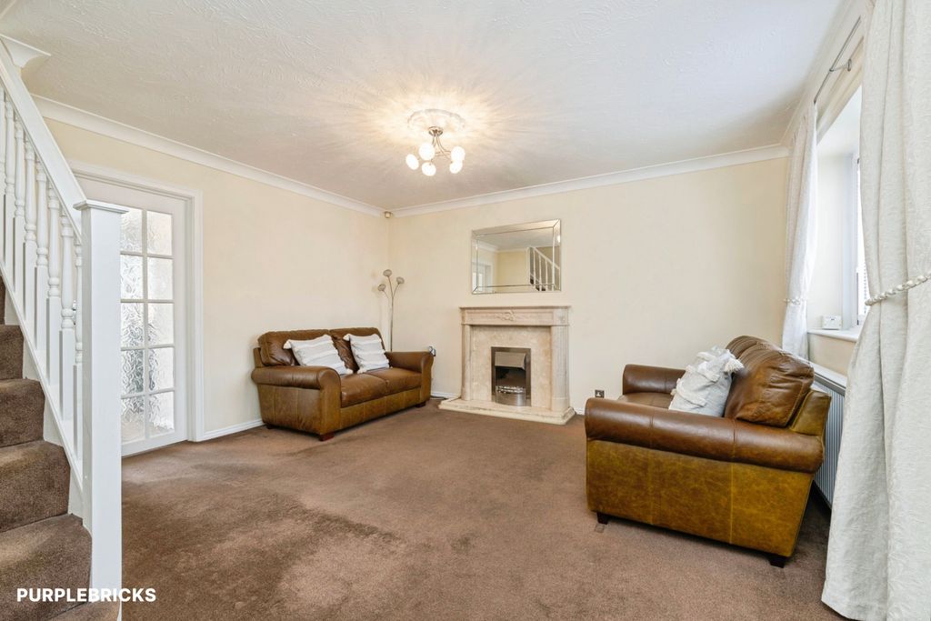 Property photo 2 of 23