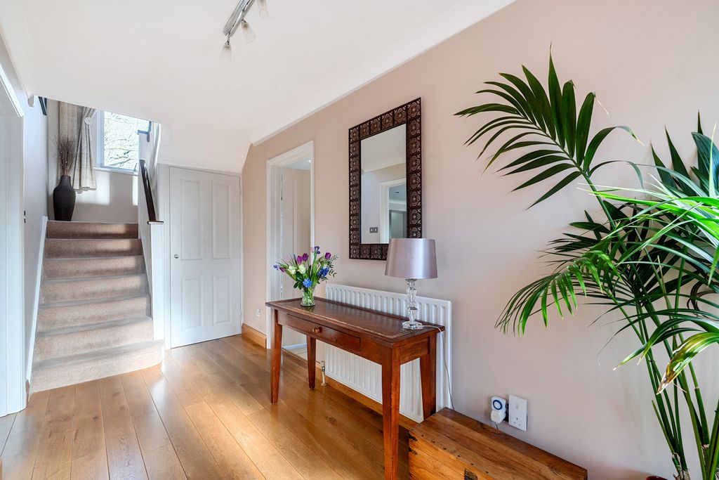 Property photo 2 of 15 1404378-4-69837Ab...