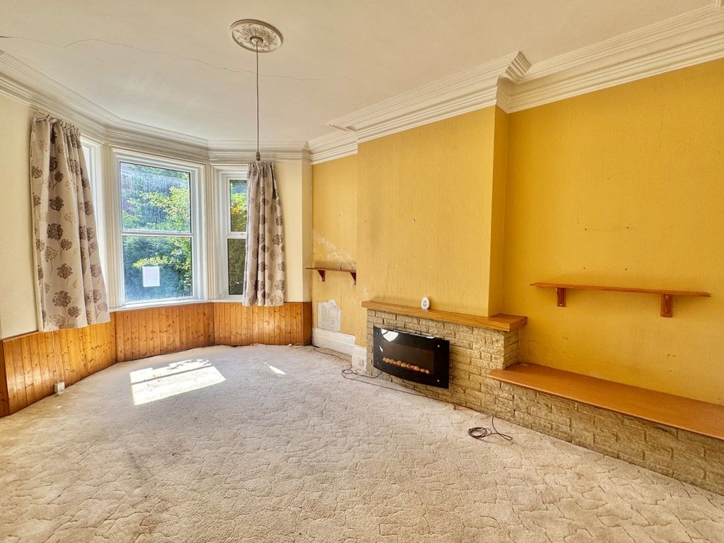 Property photo 3 of 9 Living Room